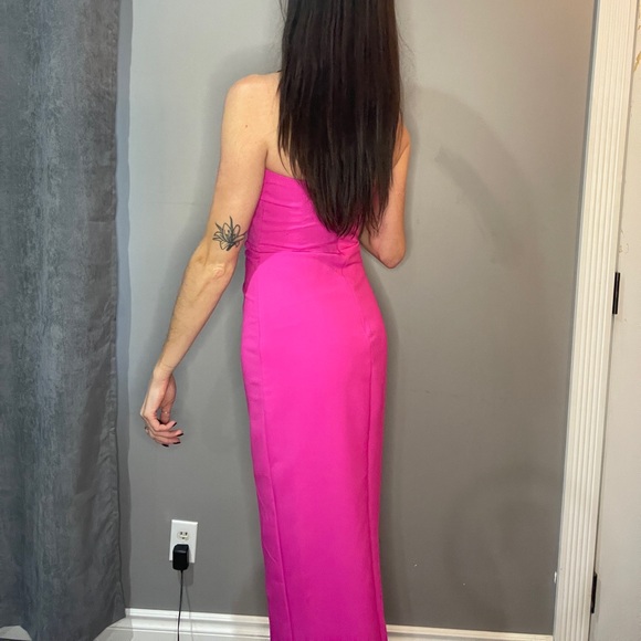 HOT PINK SEXY DRESS - Boutique Store in Vancouver - Picture 4 of 6